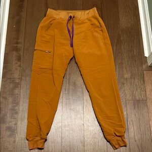 Figs XS Atlantic fall Zamora Joggers with Purple Drawstring